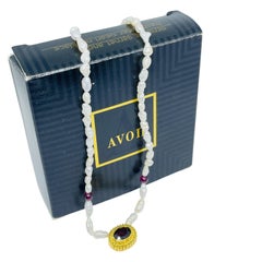 AVON vintage gold tone genuine garnet freshwater pearls designer necklace