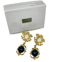 AVON orecchini a clip d'epoca in oro con testa di leone e pera in stile barocco