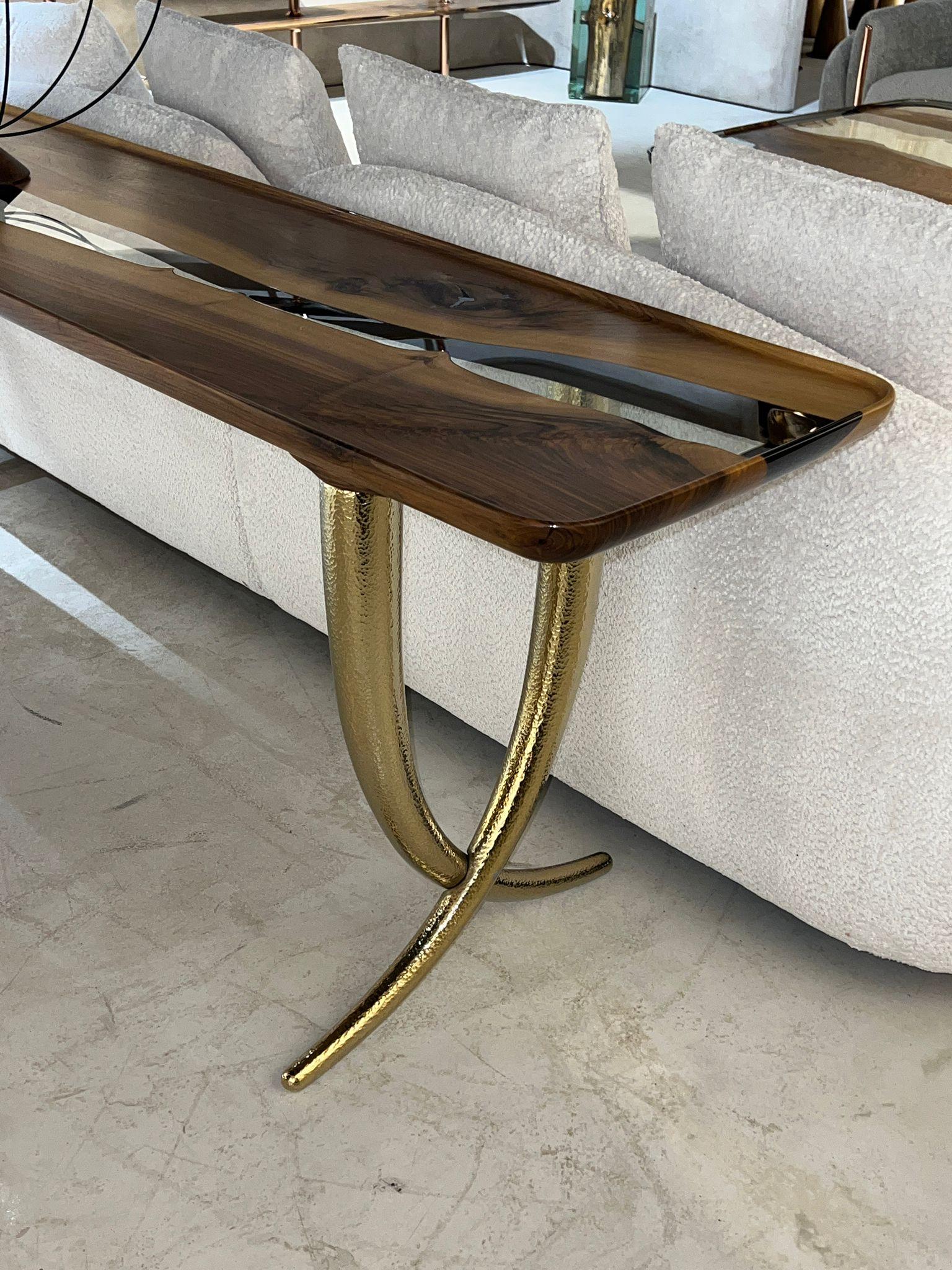 Turkish Avorio Console Table: Hammerred Aluminum Walnut Resin Console Table For Sale