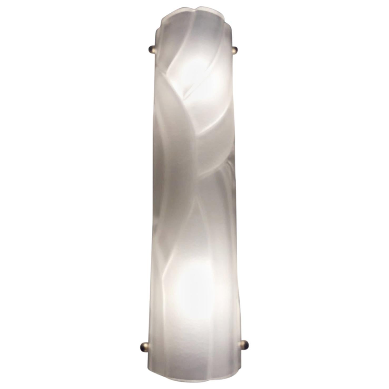 Avvolto Sconce / Flush Mount di Fabio Ltd