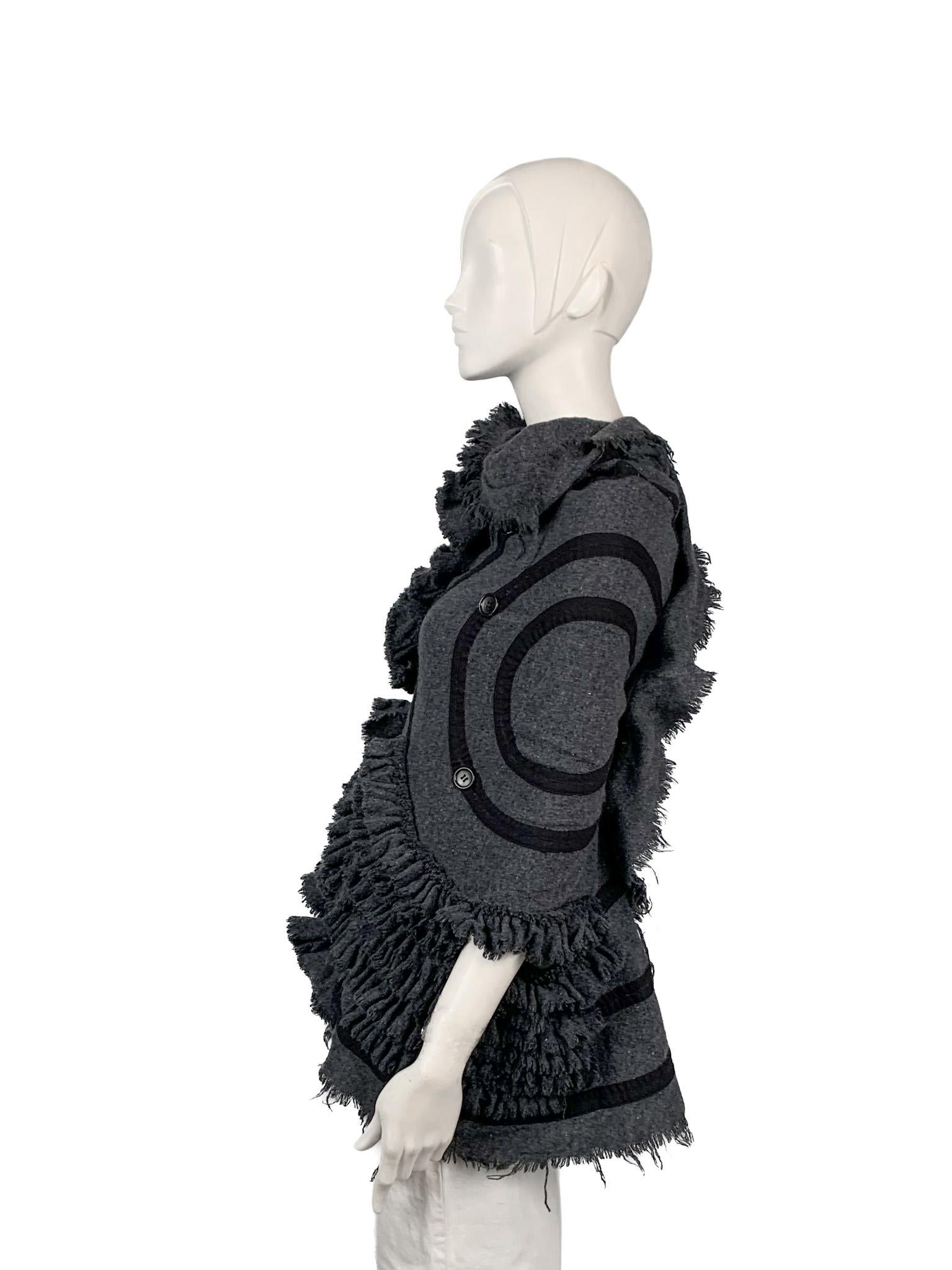 AW 2006 Tao Comme Des Garçons Deconstructed Ruffled Cape, Knitwear Piece In Excellent Condition In TARRAGONA, ES