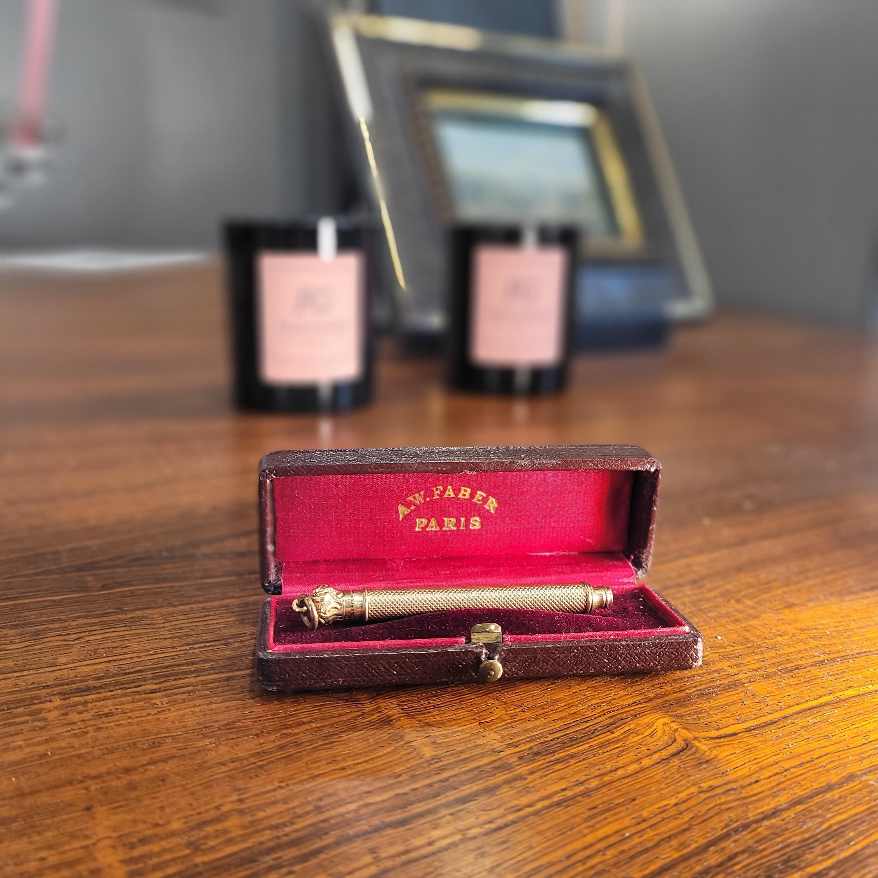 A.W. Porte-mine Faber-Castell or ou plaqué or, présenté dans son emballage d'origine. Bon état - En vente à VALLADOLID, ES