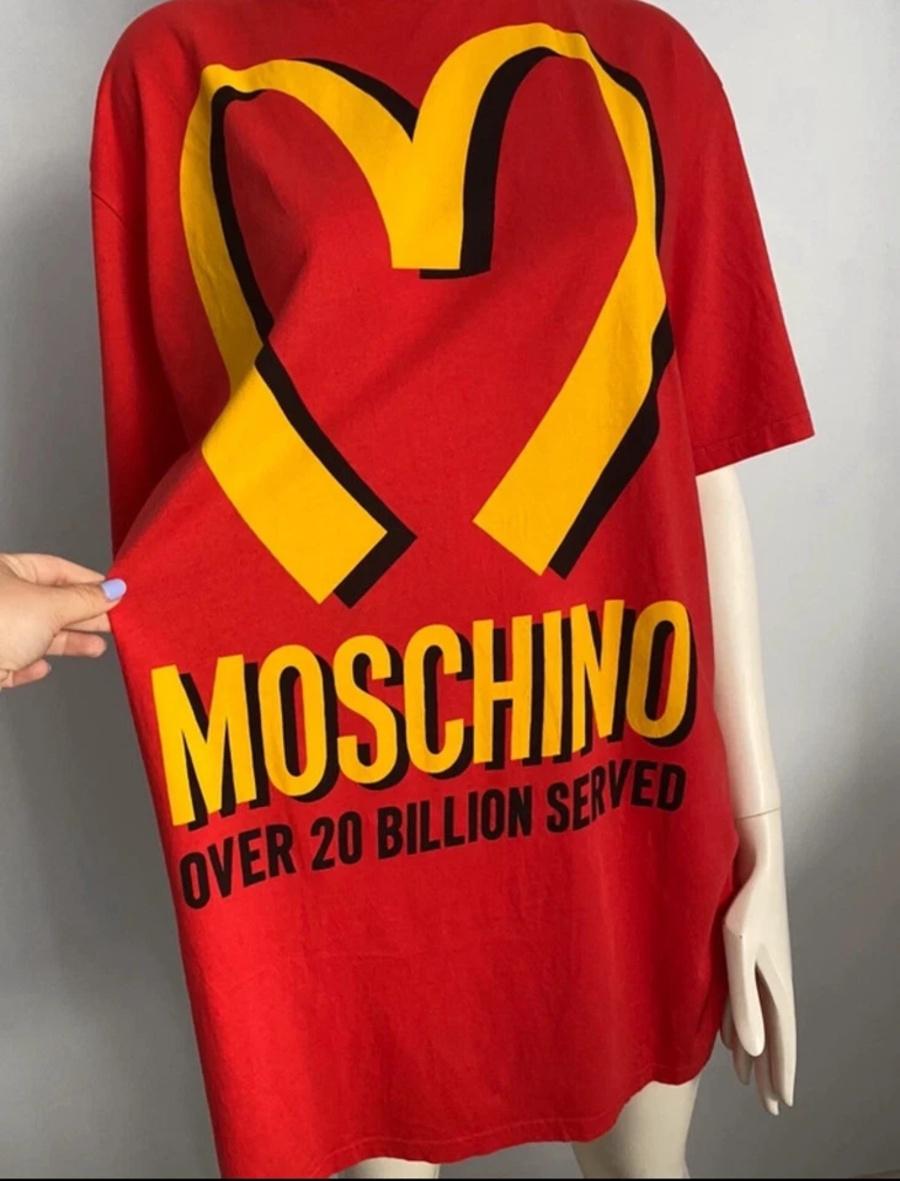 AW14 MOSCHINO Couture Jeremy Scott McDonald's Vestido de punto con camiseta oversize roja Rojo en venta