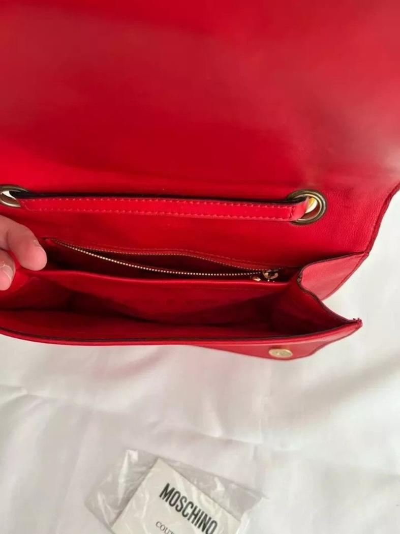 AW14 MOSCHINO McDonald's Fast Food '20 Billion Served' Bolso acolchado rojo en venta 5
