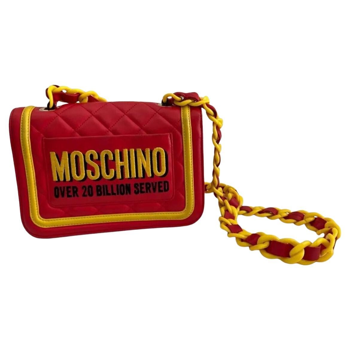 *OBJETO SUPER RARO DE LA ICÓNICA PRIMERA COLECCIÓN DE JEREMY SCOTT CON MOSCHINO*.

MOSCHINO COUTURE

Bolso acolchado rojo MOSCHINO McDonald's Fast Food '20 mil millones servidos

Colección AW14 de Jeremy Scott



¡MSRP $1250+impuestos!



¡SÚPER