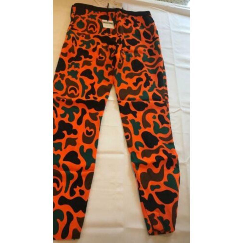 AW15 Moschino Couture Jeremy Scott Orange Brown Green Camouflage Pants 40 IT In New Condition For Sale In Los Angeles, CA