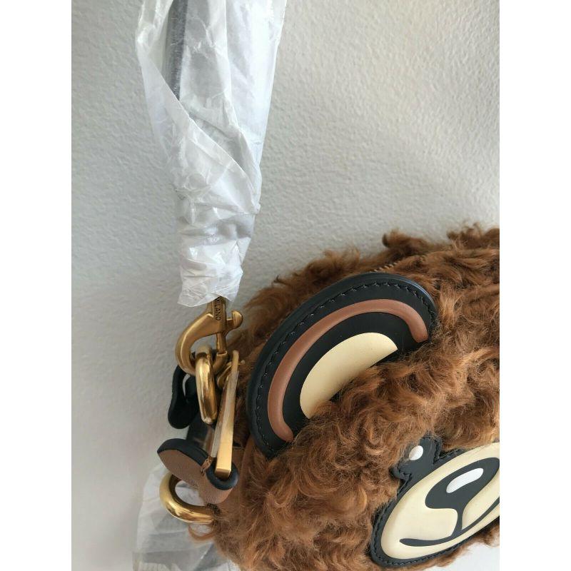 AW18 Moschino Couture Jeremy Scott Fur Teddy Bear Head Crossbody Shoulder Bag In New Condition For Sale In Palm Springs, CA