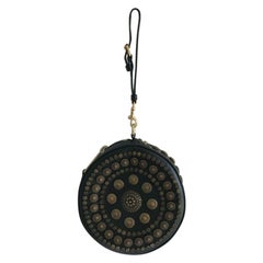 AW19 Moschino Couture Jeremy Scott Runde Leder-Clutch mit Allover-Verzierungen