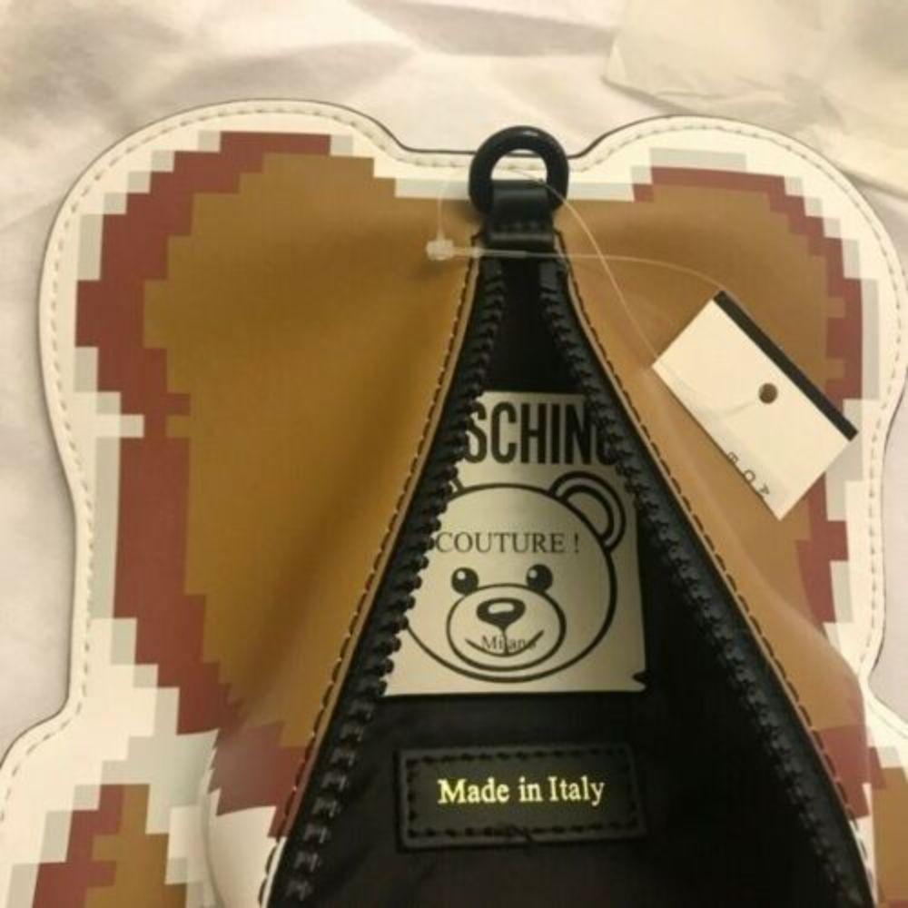 AW19 Moschino Couture Sims Leather Teddy Bear Pixel Pouch Clutch by Jeremy Scott For Sale 4