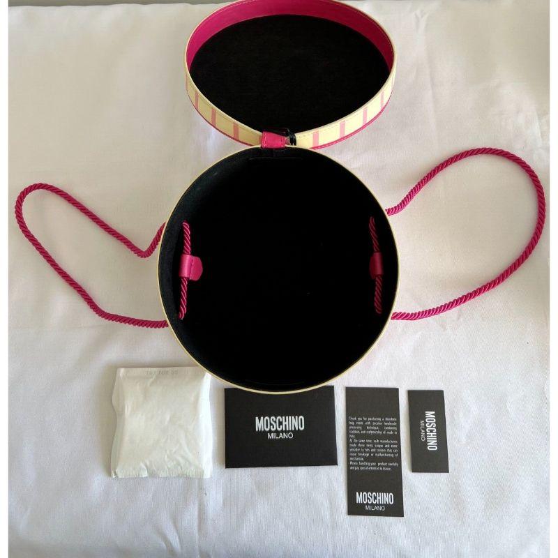 AW20 Moschino Couture J. Scott Leather Pink Cake Box Round Bag Marie Antoinette For Sale 2