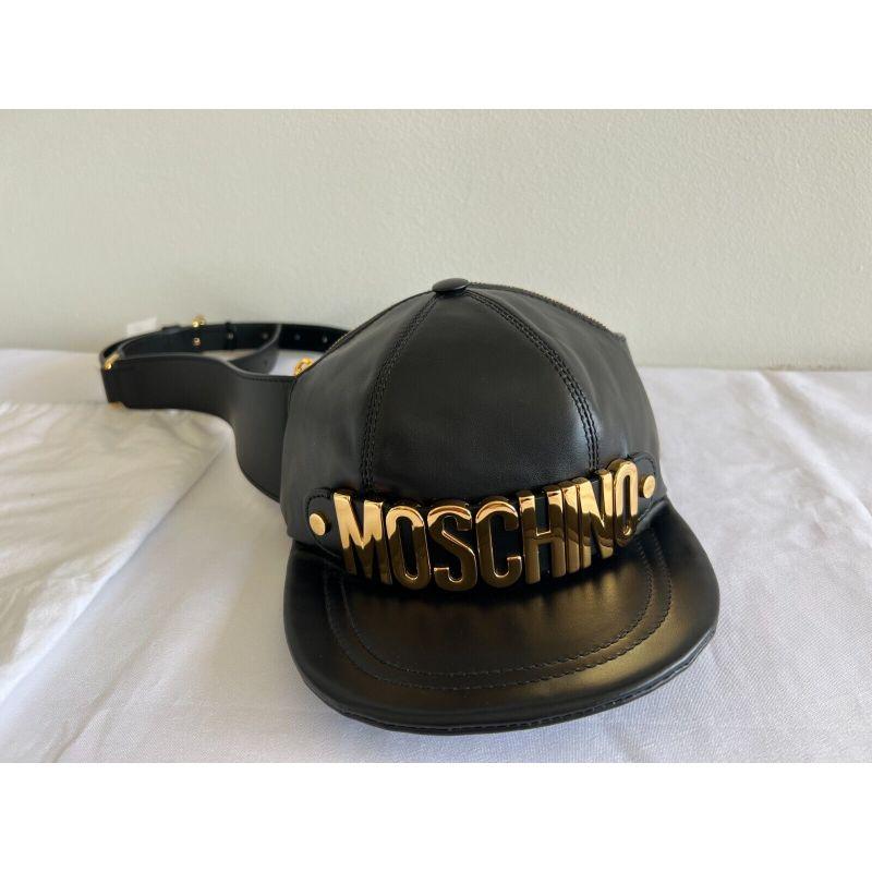 AW20 Moschino Couture Jeremy Scott Black Leather Hat Shaped Fanny Pack Gold Logo In New Condition For Sale In Palm Springs, CA