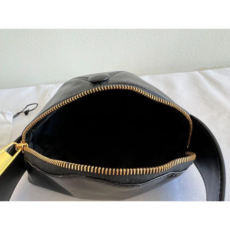 AW20 Moschino Couture Jeremy Scott Black Leather Hat Shaped Fanny Pack Gold Logo For Sale 1