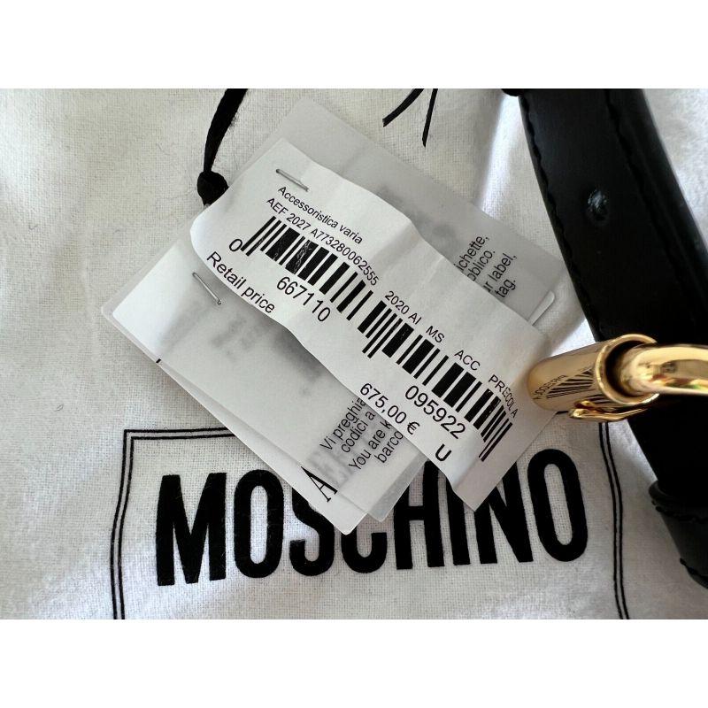 AW20 Moschino Couture Jeremy Scott Black Leather Hat Shaped Fanny Pack Gold Logo For Sale 2