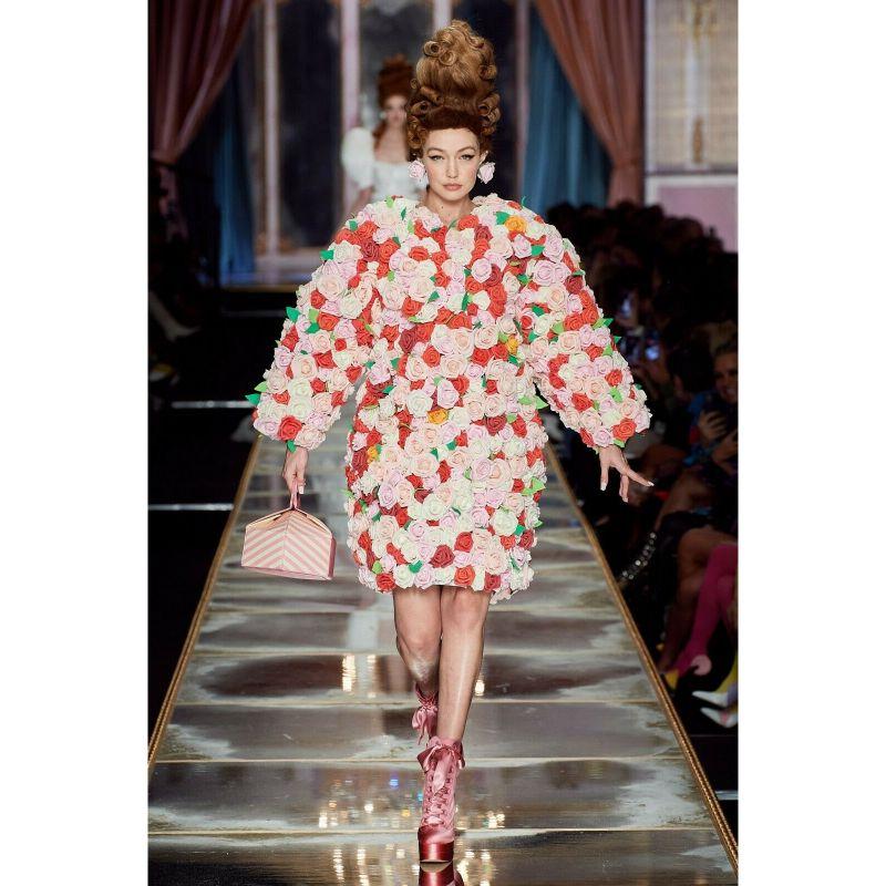 AW20 Moschino Couture Jeremy Scott Cake Box Leather Pink M Bag Marie Antoinette For Sale 1