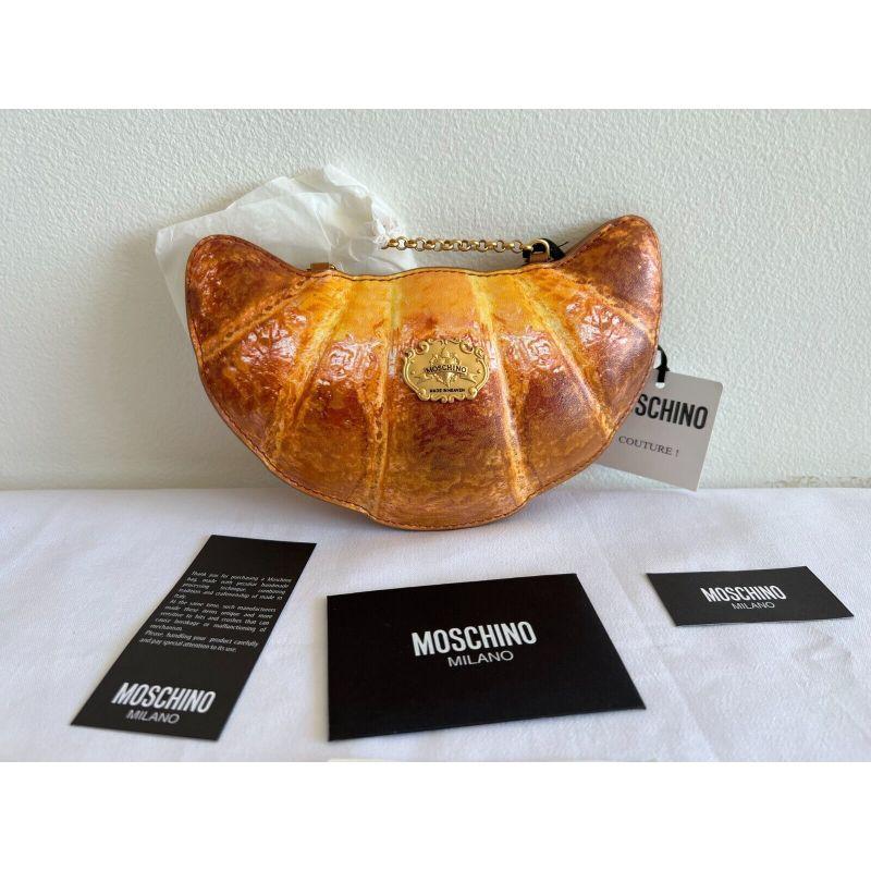 AW20 Moschino Couture Jeremy Scott Croissant Shoulder Bag Marie Antoinette For Sale 4