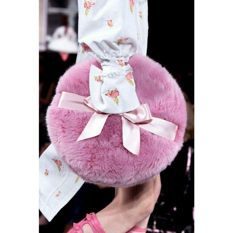 AW20 Moschino Couture Jeremy Scott Giant Pink Faux Fur Powder Puff Bag with Bow 3
