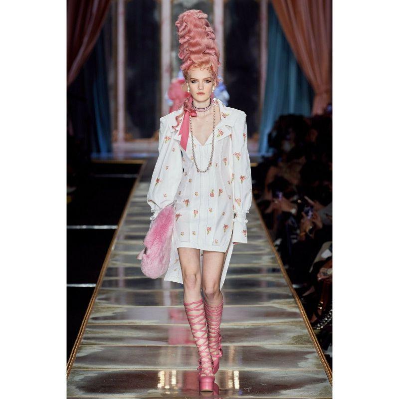 AW20 Moschino Couture Jeremy Scott Giant Pink Faux Fur Powder Puff Bag with Bow 4