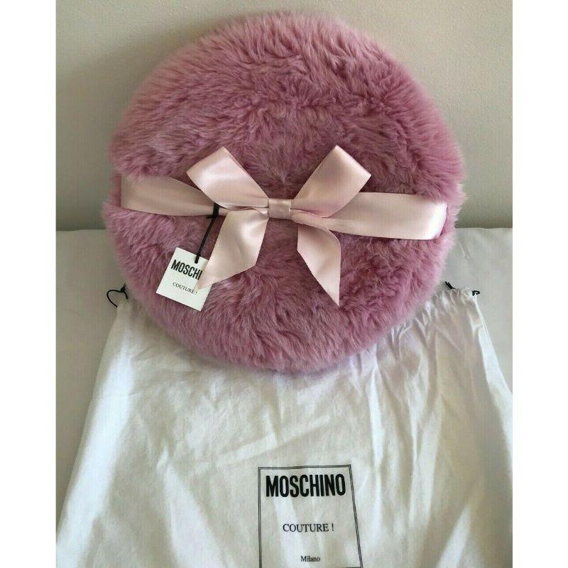 AW20 Moschino Couture Jeremy Scott Giant Pink Faux Fur Powder Puff Bag with Bow

Additional Information:
Material: 57% Acrylic, 26% Cotton, 17% Modacrylic, Faux Fur        
Color: Pink/ Gold
Pattern: Powder Puff
Style: Clutch
Dimension: 15.7 W x 2.3