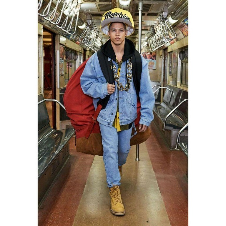 AW20 Moschino Couture Jeremy Scott OVERSIZED GIANT RED BACKPACK w/GOLD LOGO AW20 Moschino Couture Jeremy Scott OVERSIZED GIANT RED  main image 2
