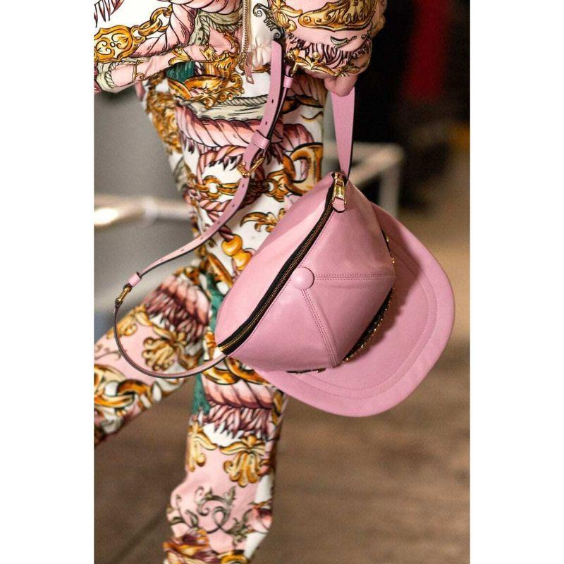 AW20 Moschino Couture Jeremy Scott Pink Leather Hat Shaped Fanny Pack Gold Logo For Sale 4