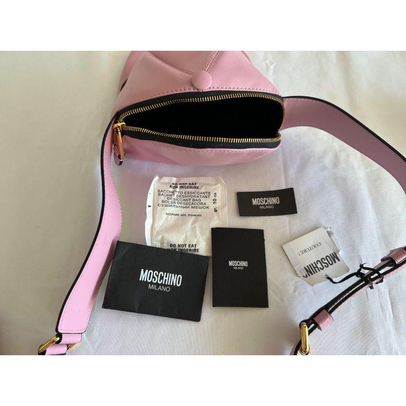 AW20 Moschino Couture Jeremy Scott Pink Leather Hat Shaped Fanny Pack Gold Logo For Sale 3