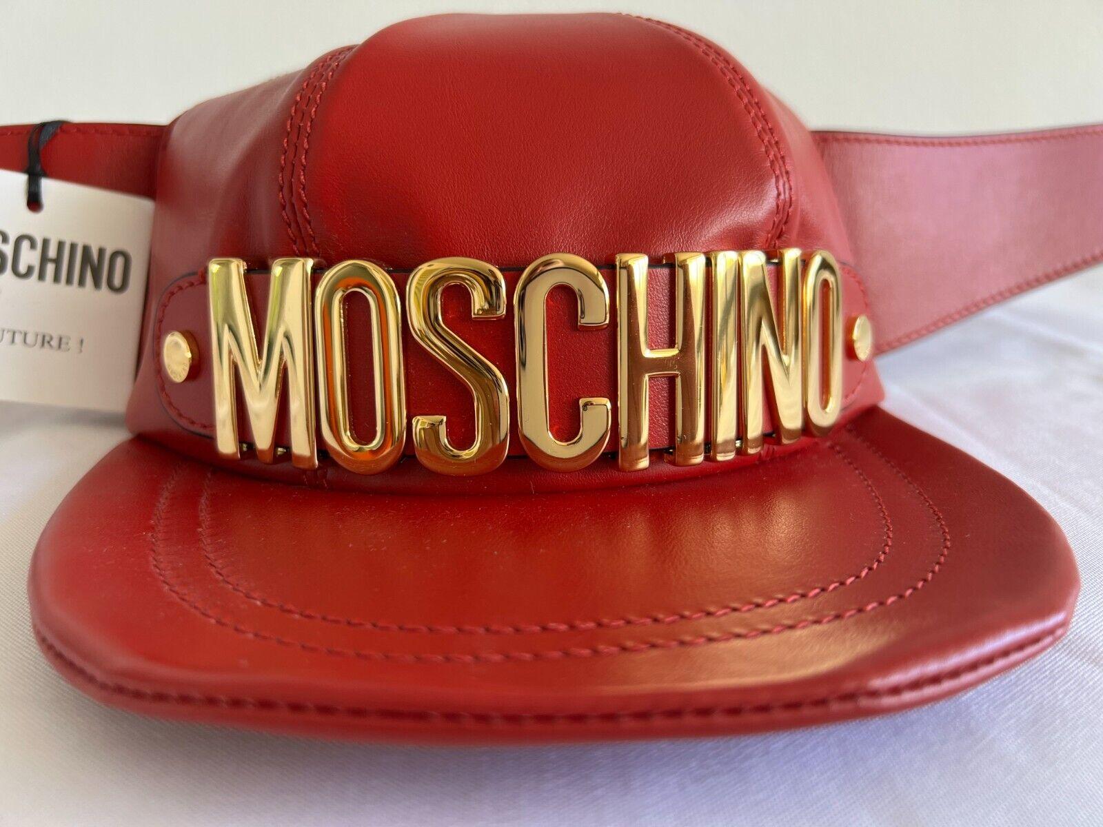 AW20 Moschino Couture Leather Hat Shaped Fanny Pack Gold Logo by Jeremy Scott In New Condition For Sale In Los Angeles, CA