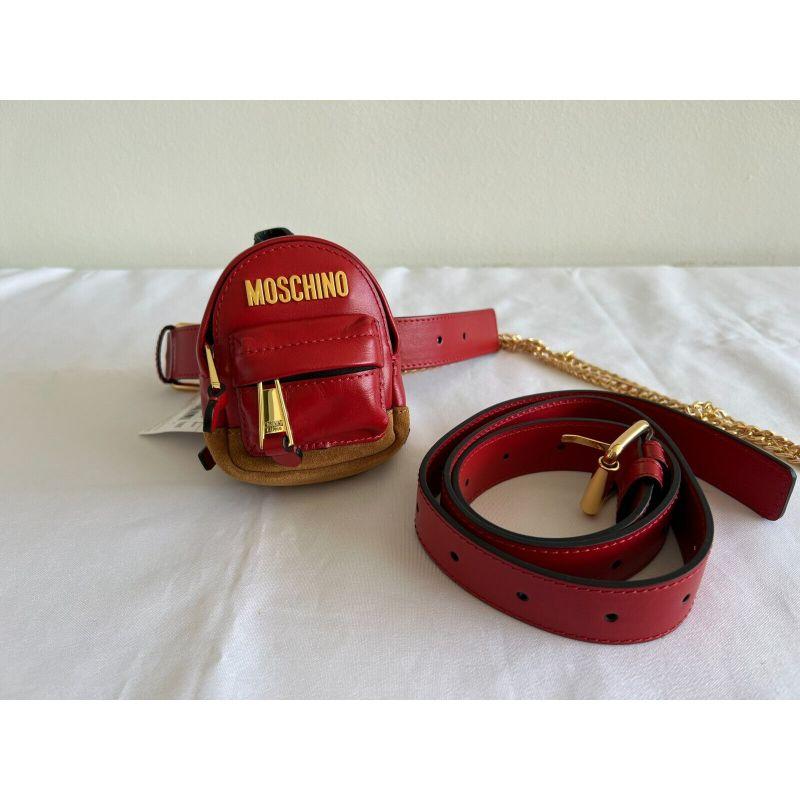 Moschino Couture mini sac à dos/clés/sac de ceinture/sac à bandoulière en cuir rouge AW20 en vente 2