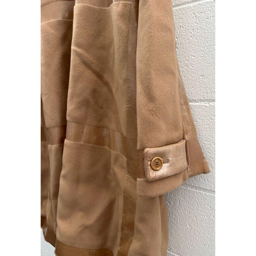 Manteau d'emballage AW20 Moschino Couture par Jeremy Scott en vente 4