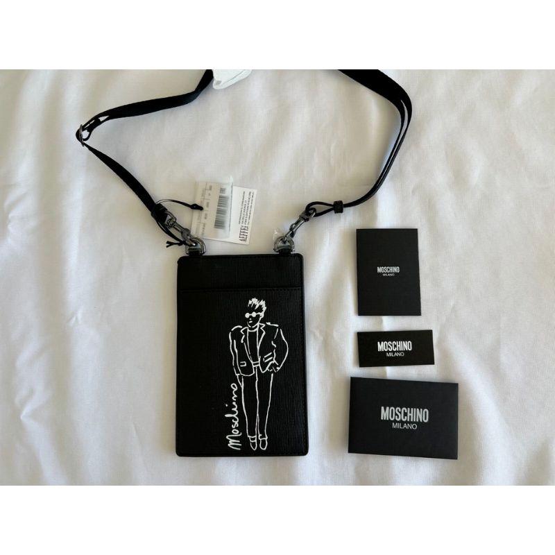 AW20 Moschino Couture Rectangular ID Wallet Bag Man's Sketch by Jeremy Scott For Sale 7