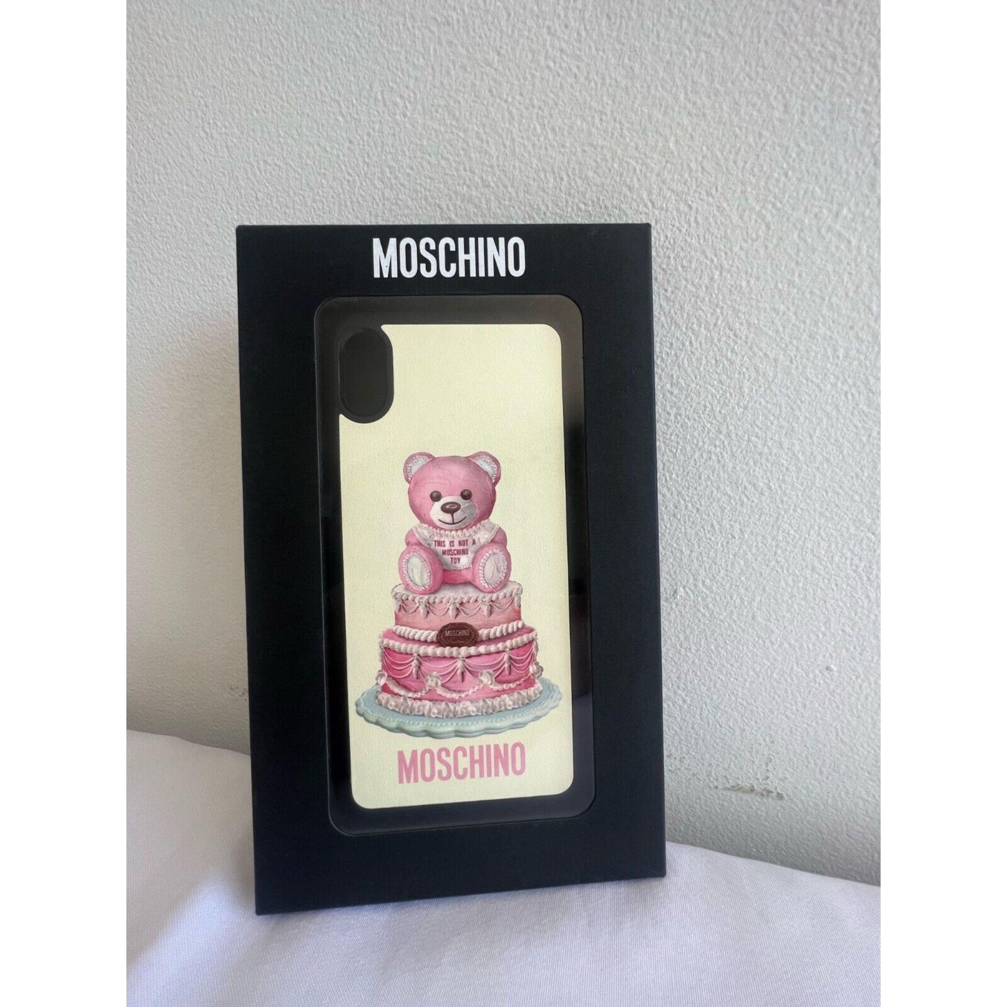 moschino teddy bear phone case
