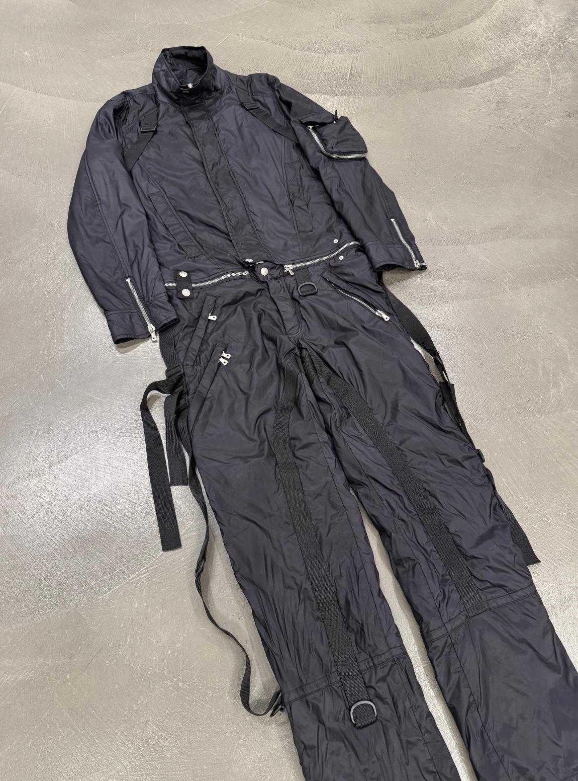 AW2003 Dolce & Gabbana bondage parachute runway jumpsuit/set en vente 1
