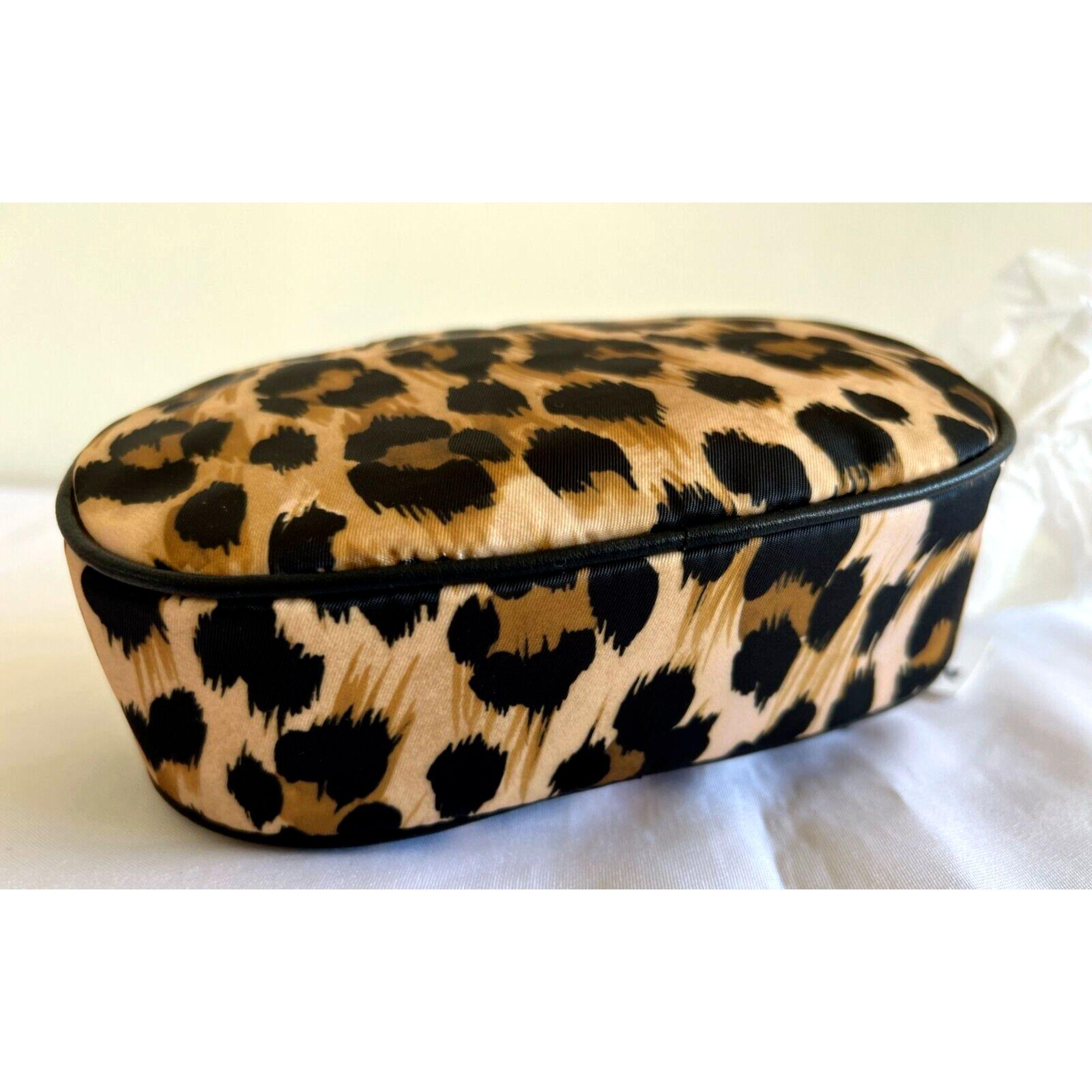 AW21 Moschino Couture Allover Leopard Print Shoulder Bag by Jeremy Scott For Sale 3