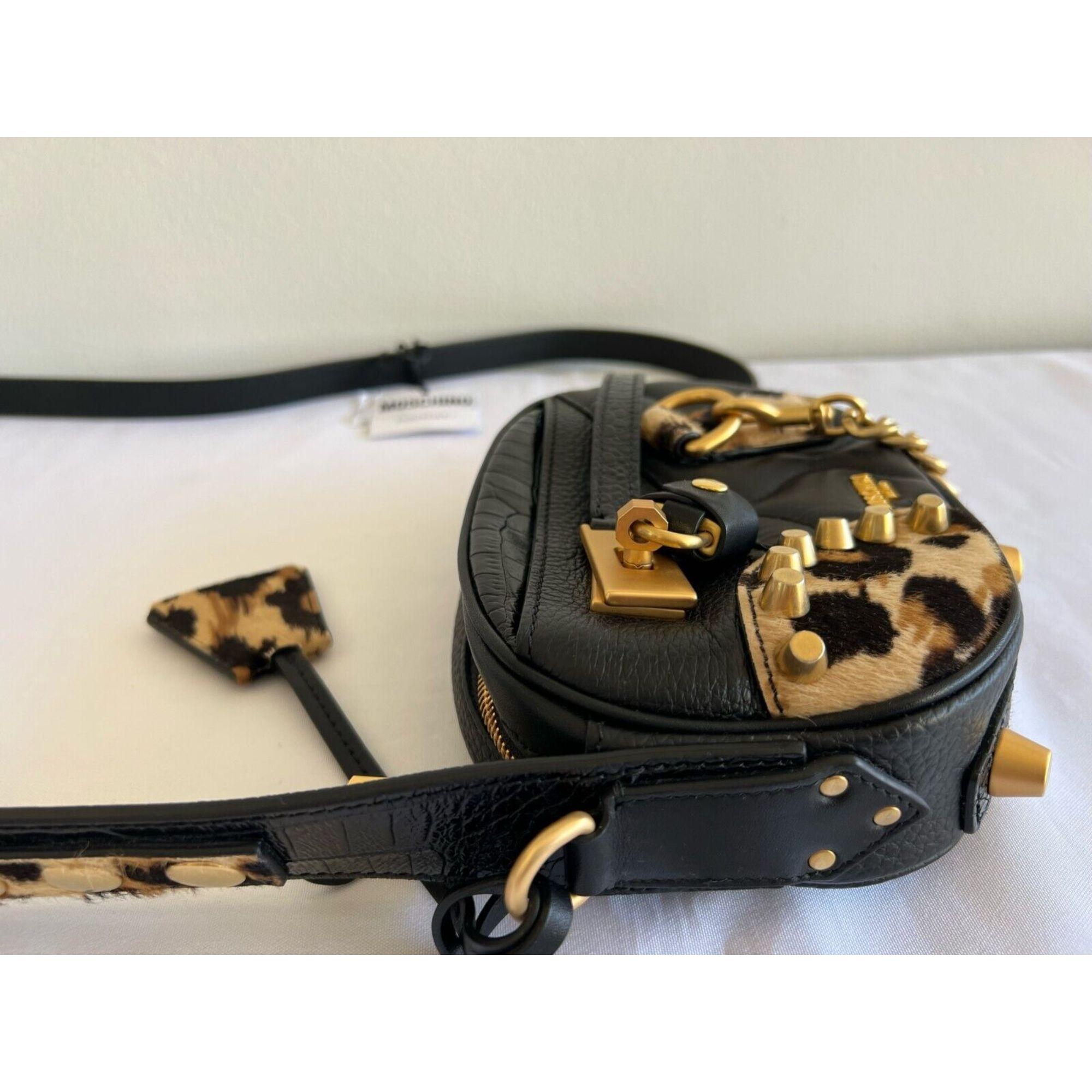 AW21 Moschino Couture Gold Leopard Black Leather Shoulder Bag by Jeremy Scott For Sale 1