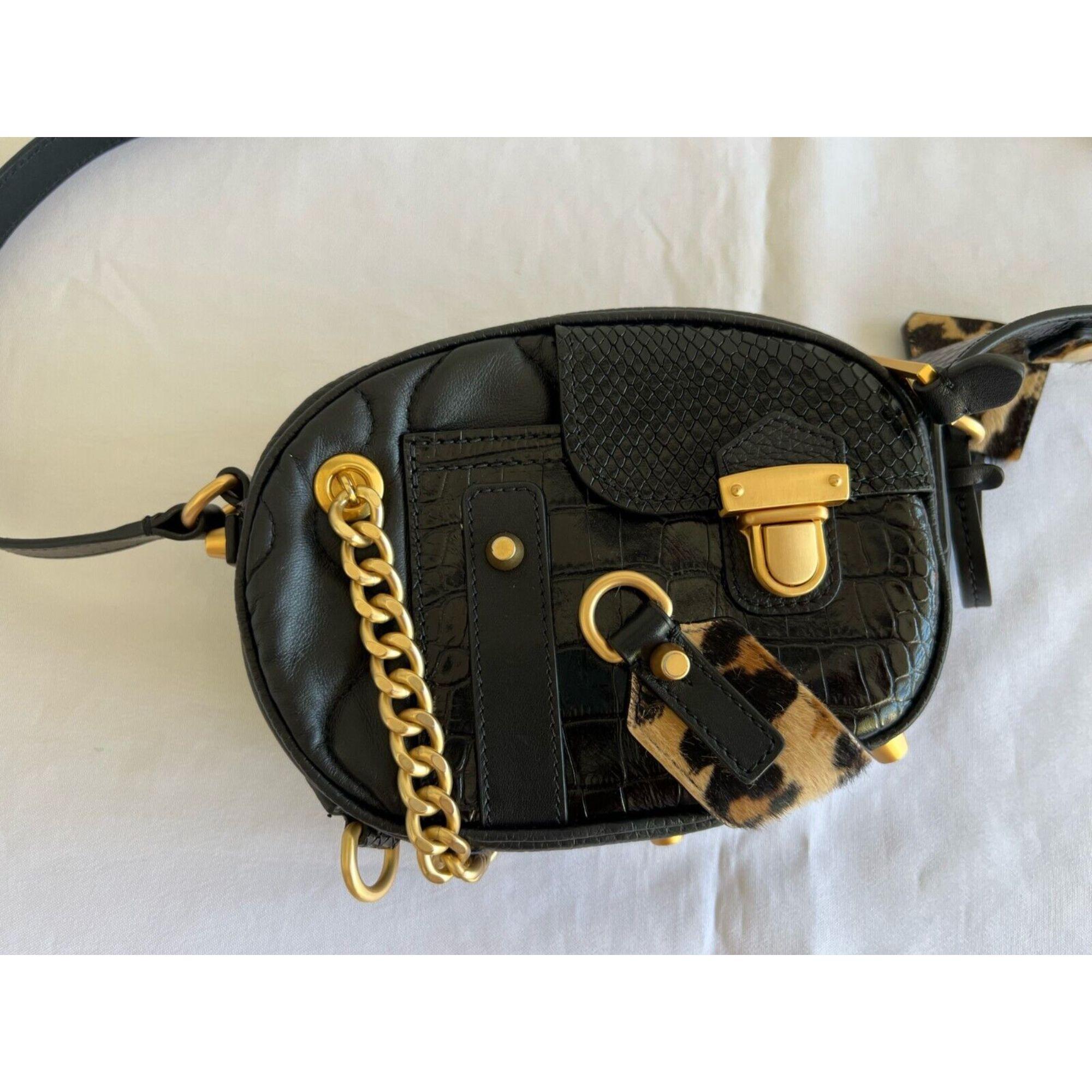 AW21 Moschino Couture Gold Leopard Black Leather Shoulder Bag by Jeremy Scott For Sale 2