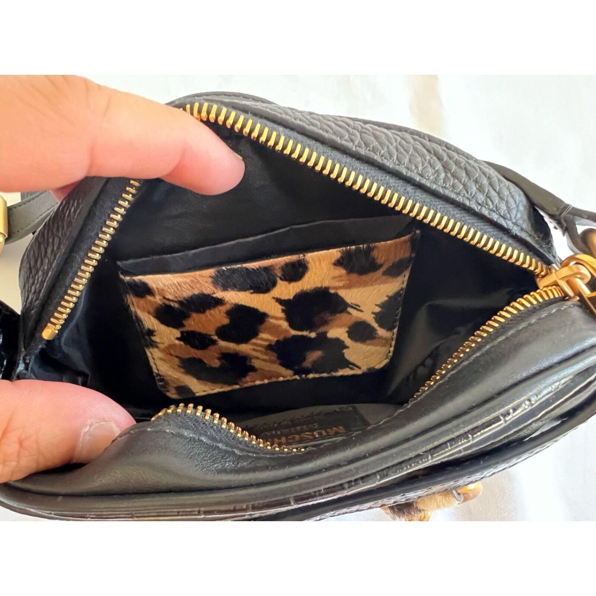 AW21 Moschino Couture Gold Leopard Black Leather Shoulder Bag by Jeremy Scott For Sale 4