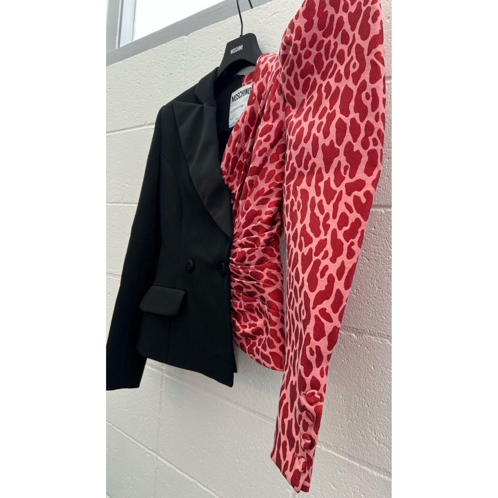 Veste Moschino Couture AW21, demi noire et demi rose avec taches léopard par Jeremy Scott en vente 1