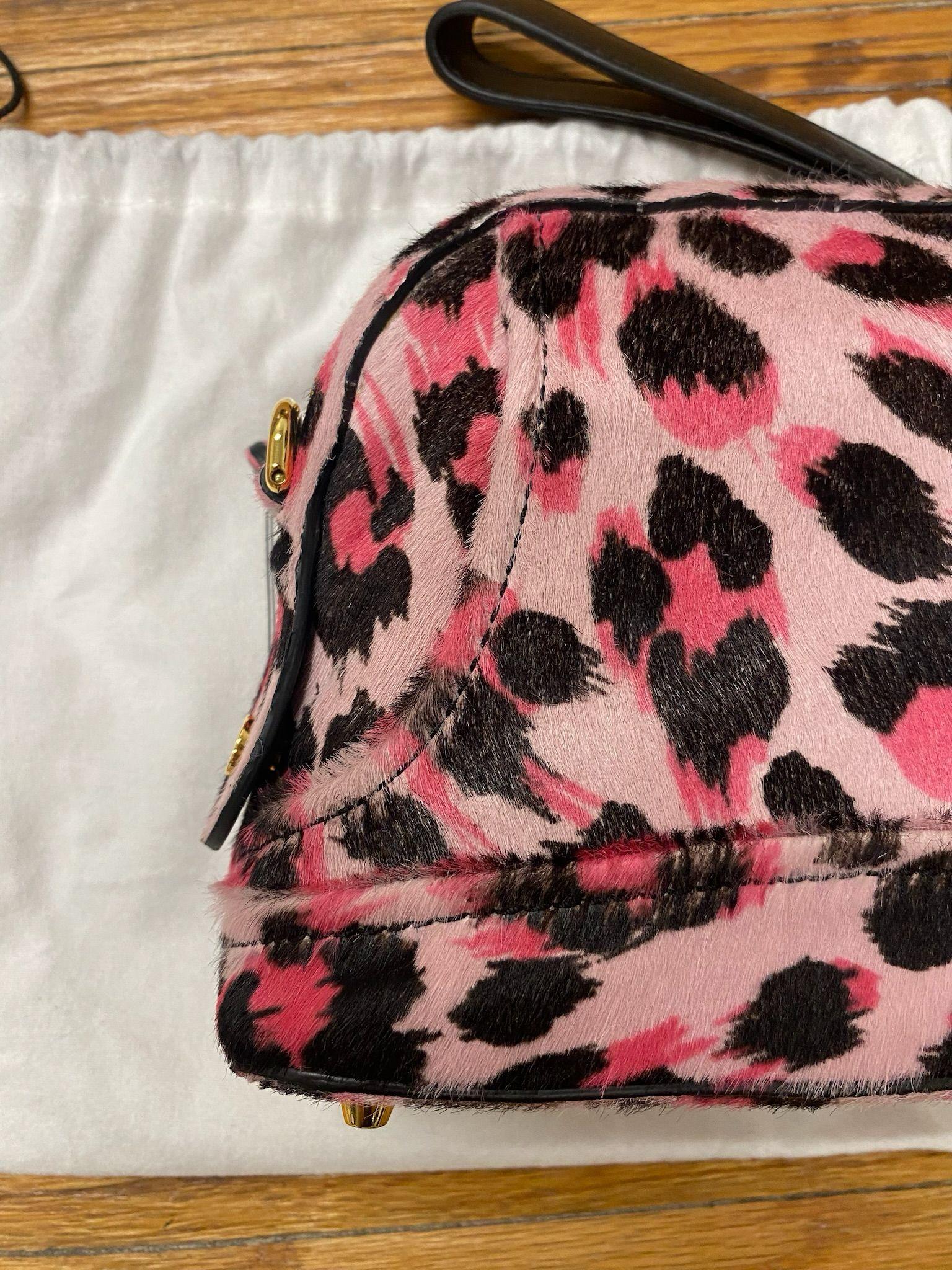 MOSCHINO Couture Jeremy Scott mini sac à bandoulière rose léopard biker AW21 en vente 2