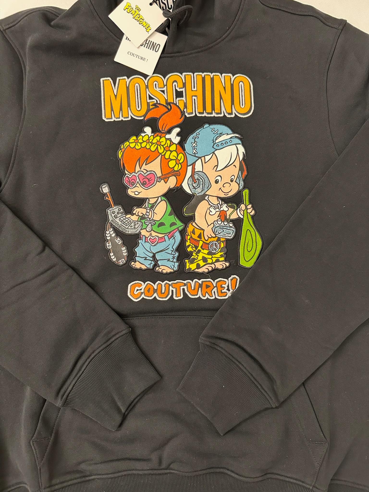 AW22 Moschino Couture Jeremy Scott Felpa con cappuccio grafica nera Flinstones In condizioni Nuovo in vendita a Los Angeles, CA