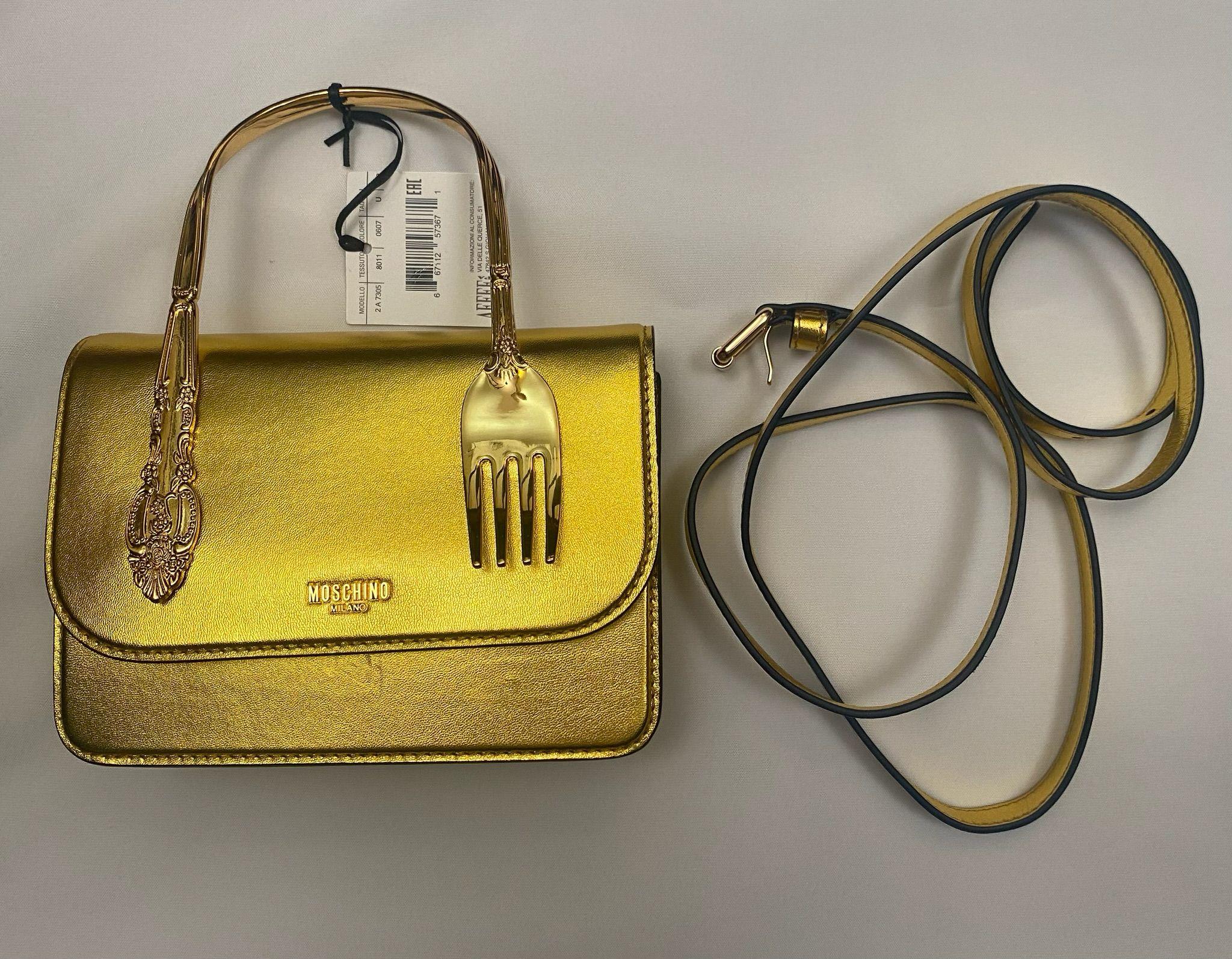 AW22 MOSCHINO Couture Jeremy Scott Tenedor de oro Bolso bandolera Crossbody en venta 1