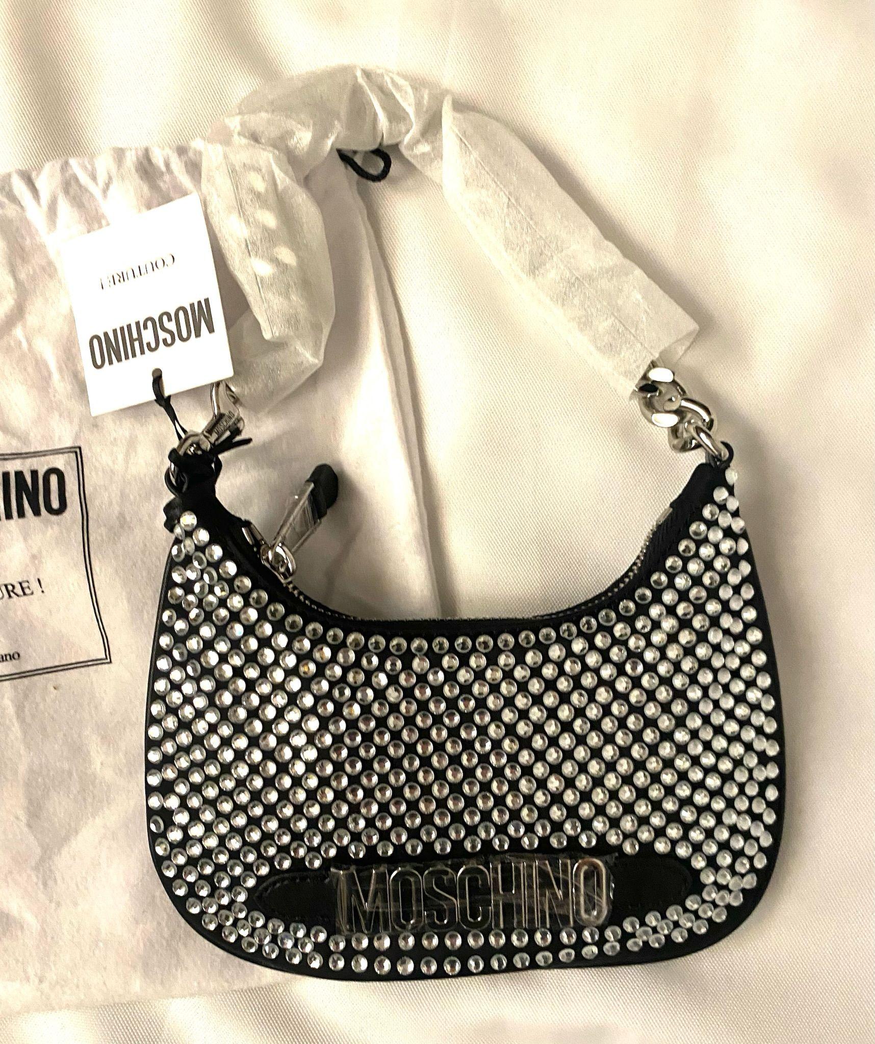 AW23 MOSCHINO Couture Jeremy Scott Bolso negro plateado con tachuelas de diamantes de imitación en venta 3