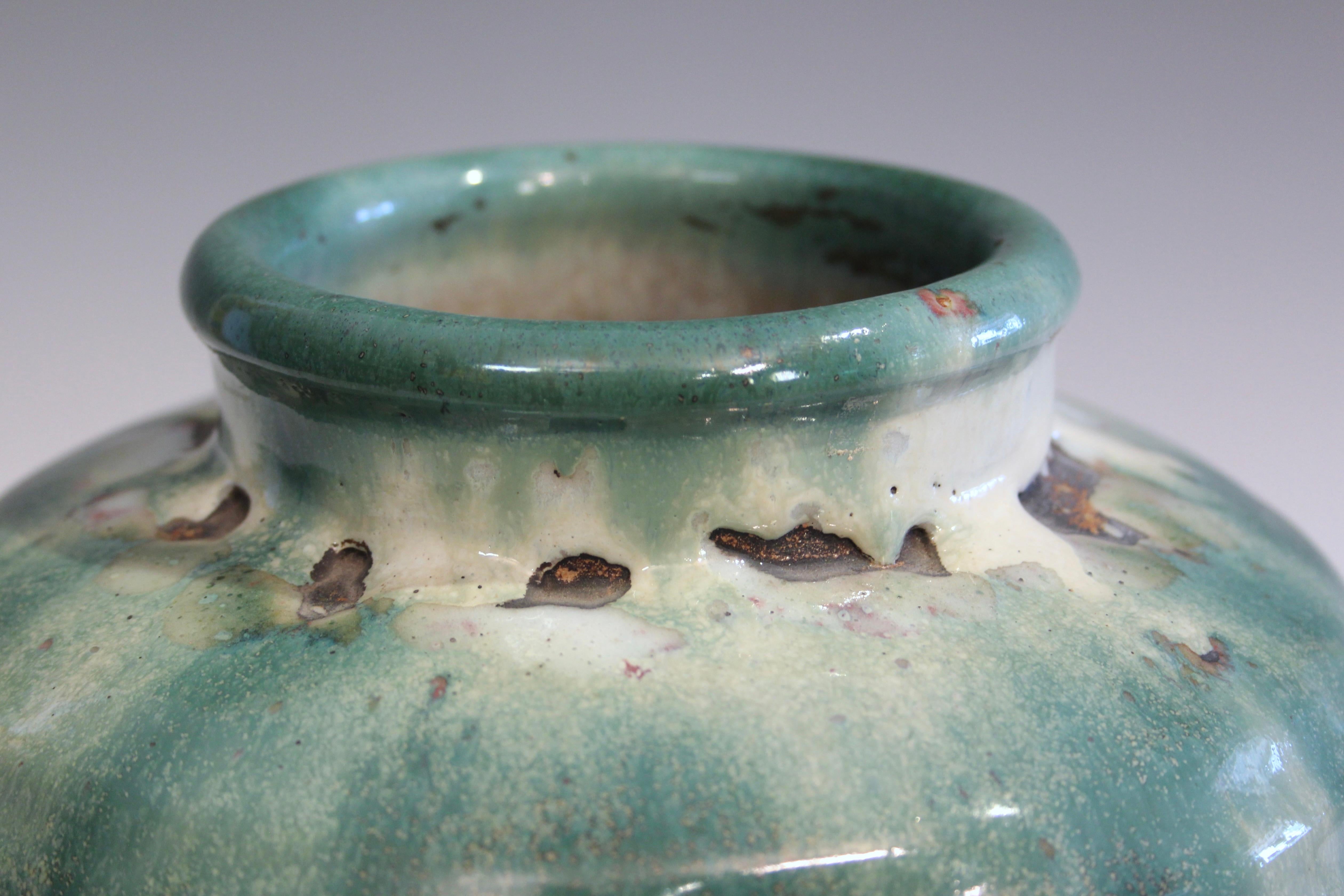 Awaji Pottery Vaso manipolato con smalto lavico a goccia pesante Wabi Sabi per la cerimonia del tè in vendita 2