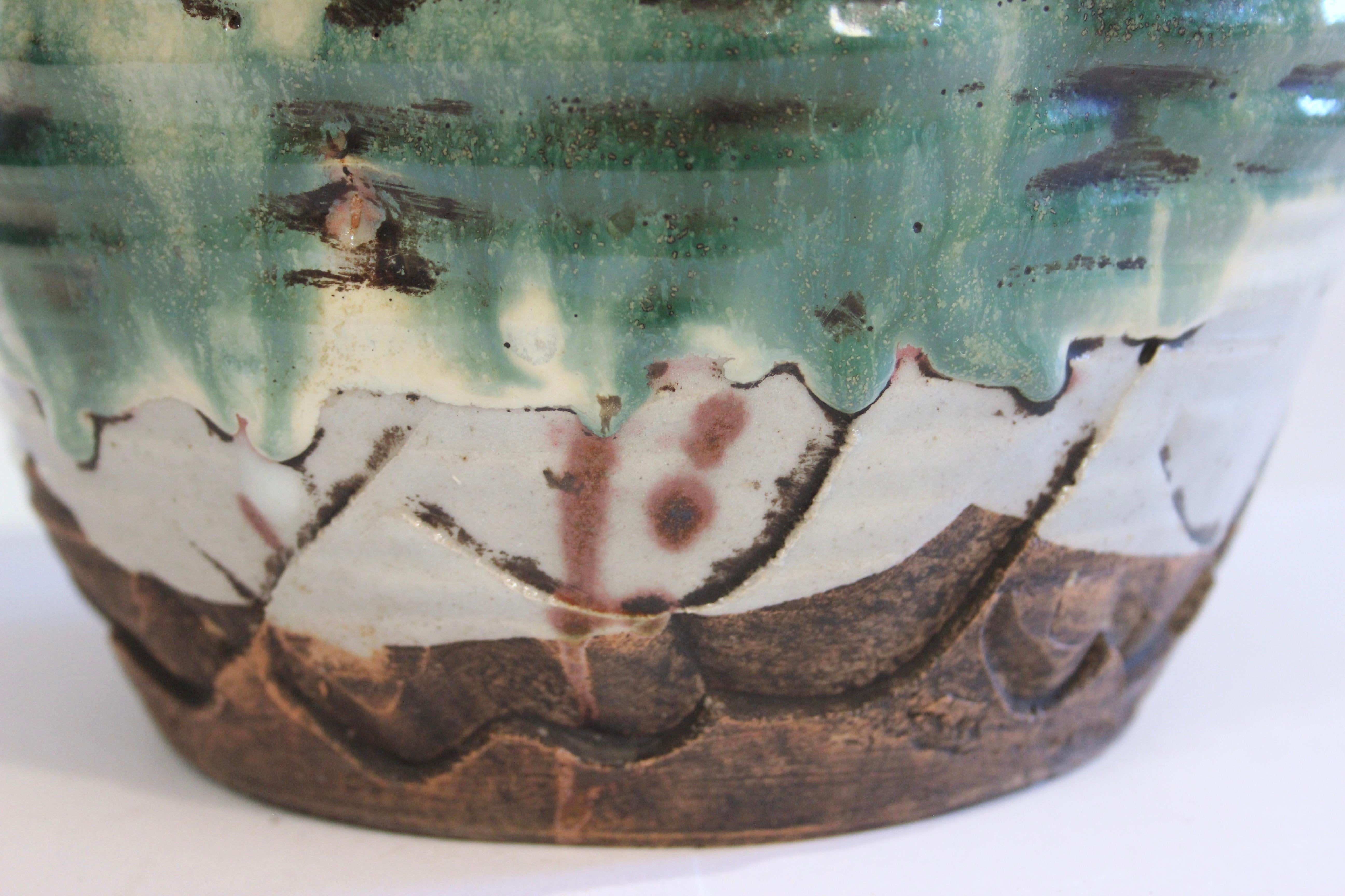 Awaji Pottery Vaso manipolato con smalto lavico a goccia pesante Wabi Sabi per la cerimonia del tè in vendita 1