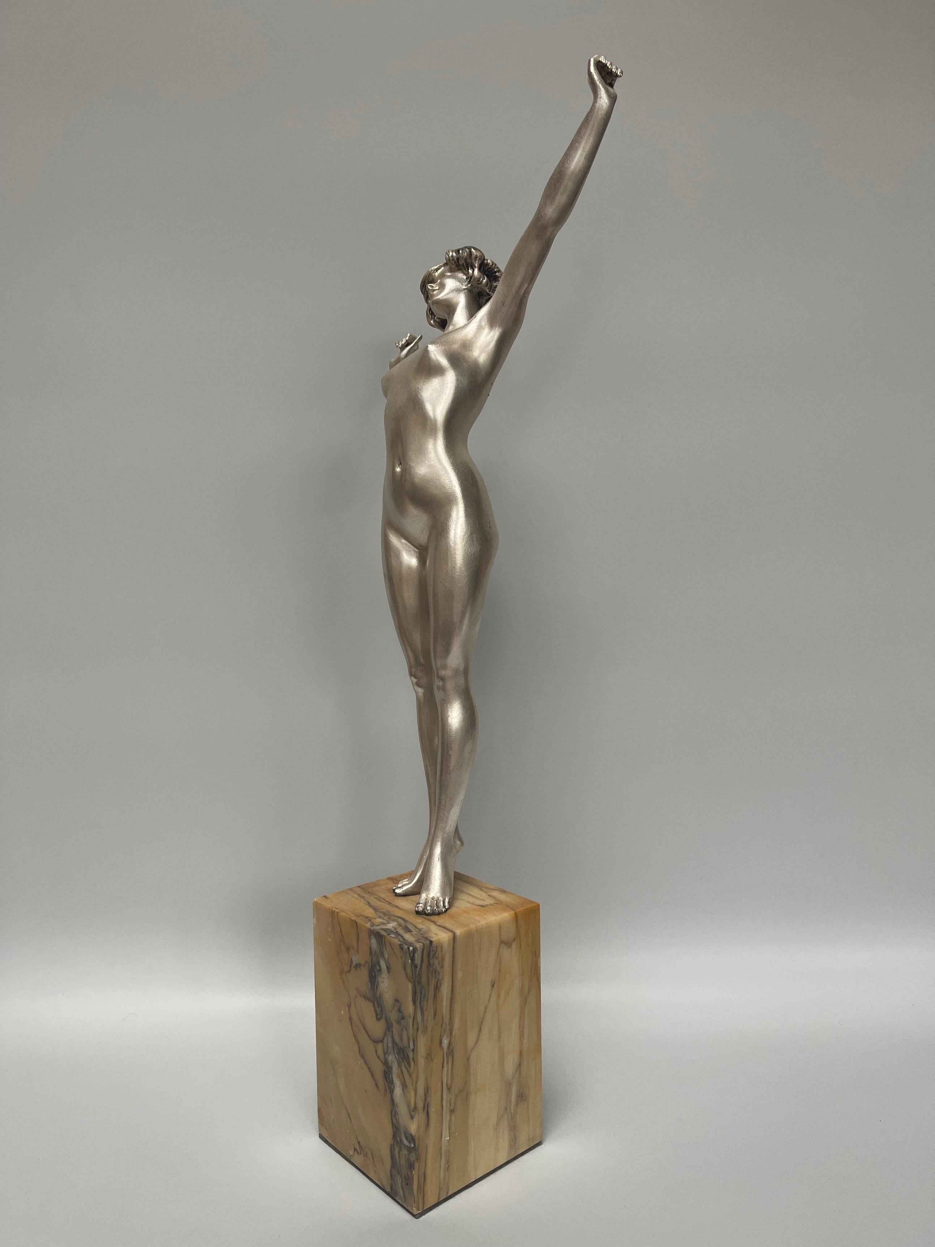 Francese Risveglio della scultura Art Deco di Paul Philippe in vendita