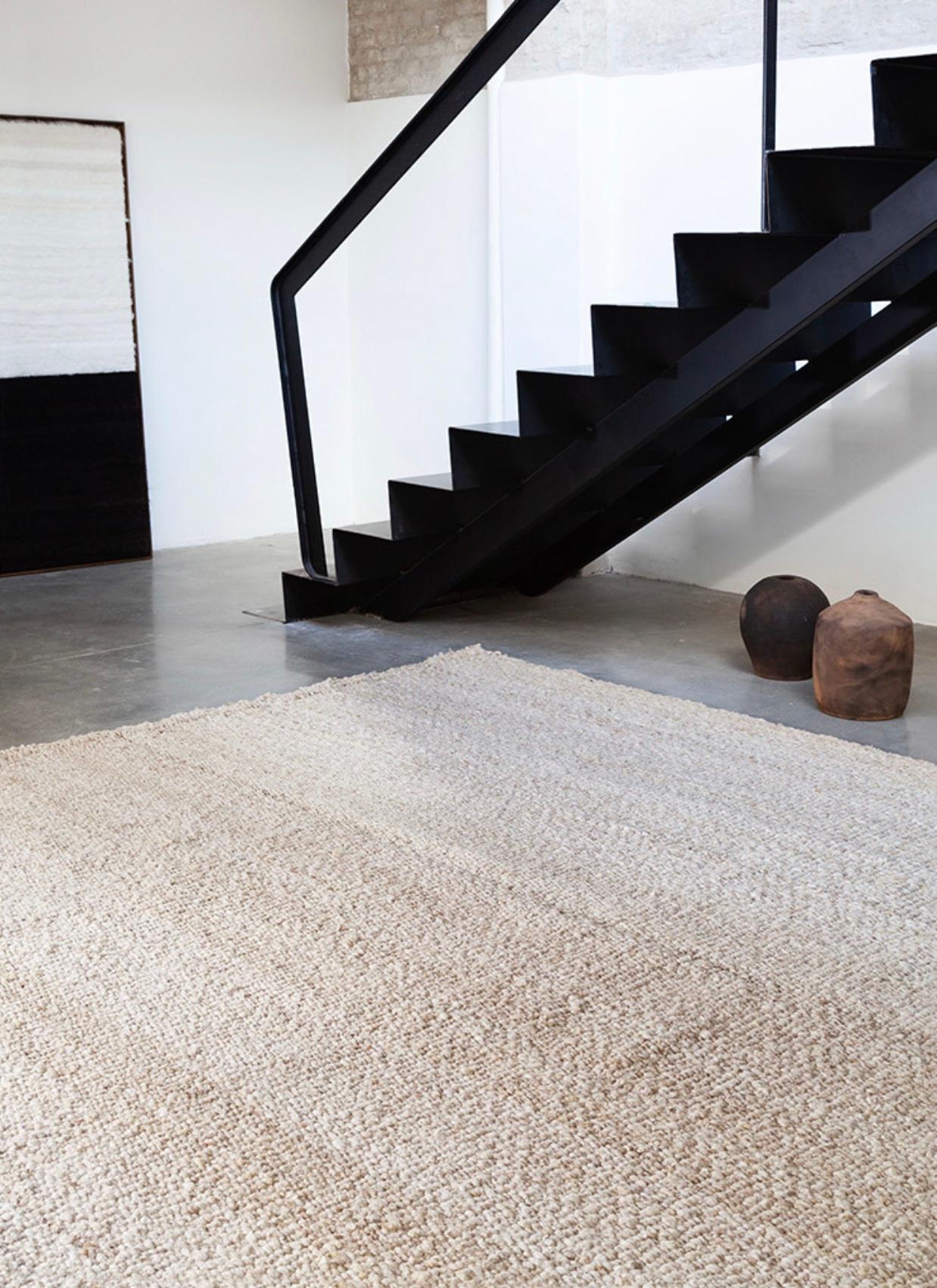 Awanay Wool Area Rug in Jume Earthy Tone - Medium Weave 10ft by 13ft (Pflanzlich gefärbt) im Angebot