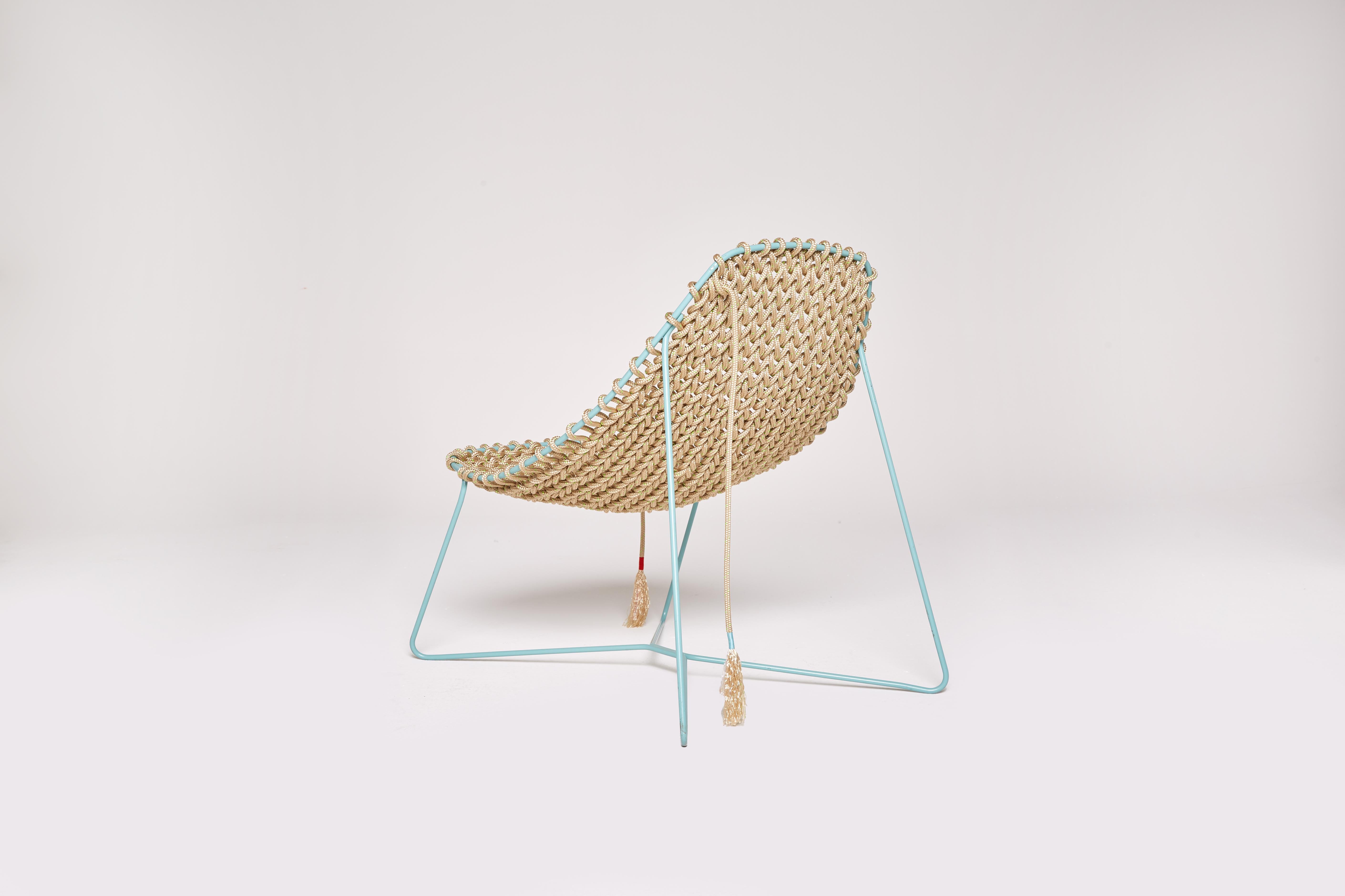 Minimalist Award nominated beige hand knitted lounger with blue frame by hettler.tüllmann For Sale