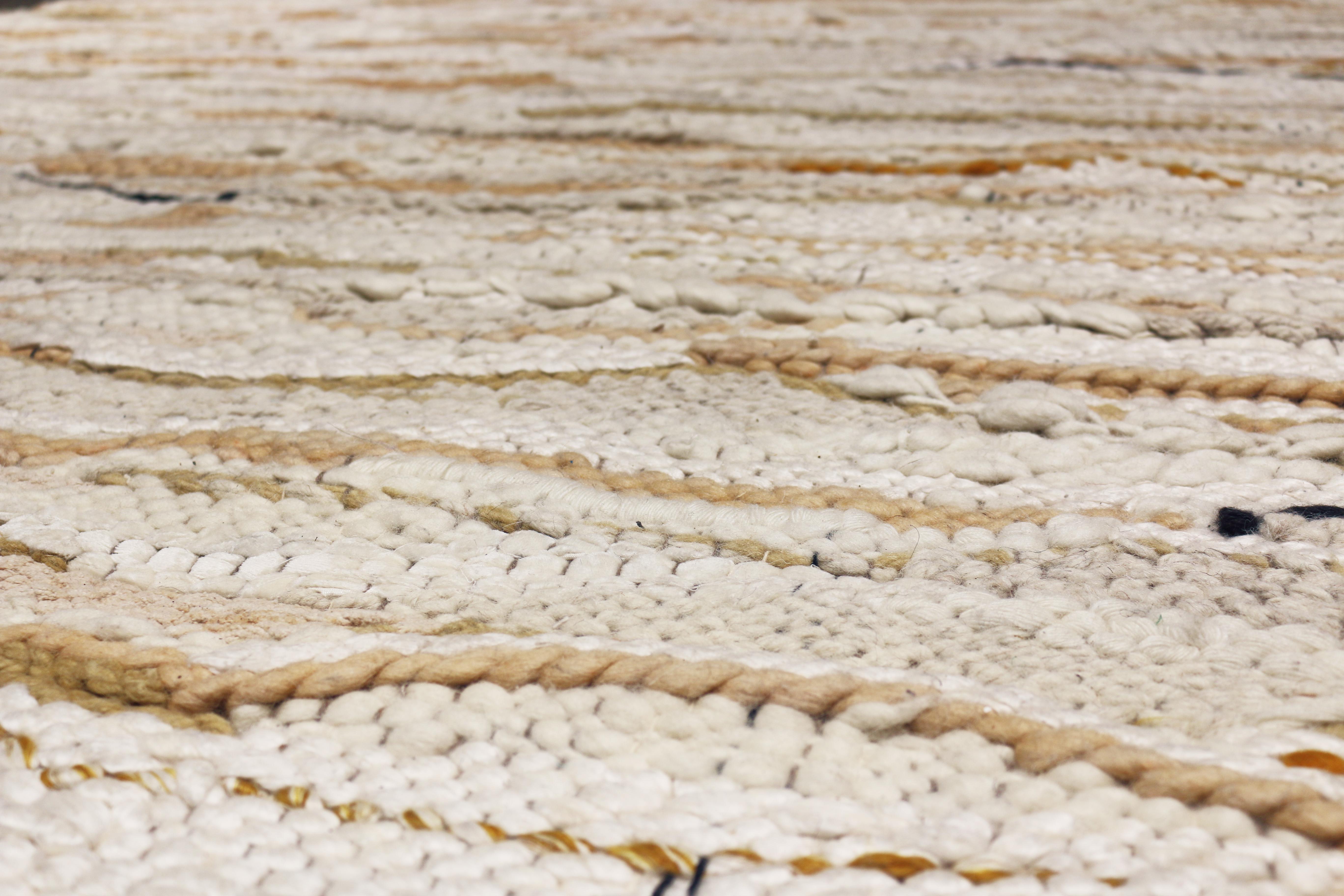 Teppich & Kilim's, preisgekrönter zeitgenössischer Teppich aus neutraler Wolle und Baumwolle (Handgeknüpft) im Angebot