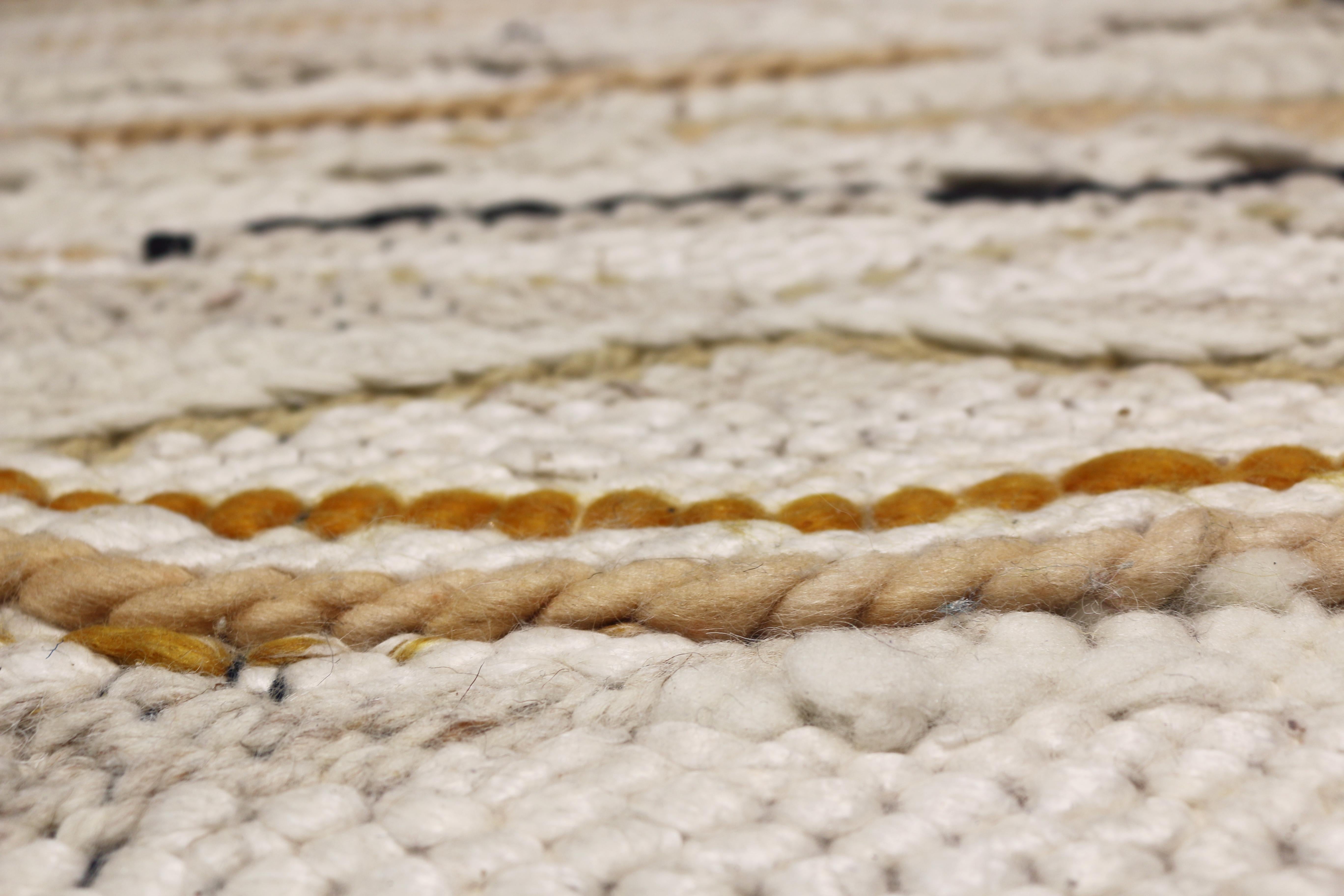 Teppich & Kilim's, preisgekrönter zeitgenössischer Teppich aus neutraler Wolle und Baumwolle im Zustand „Neu“ im Angebot in Long Island City, NY