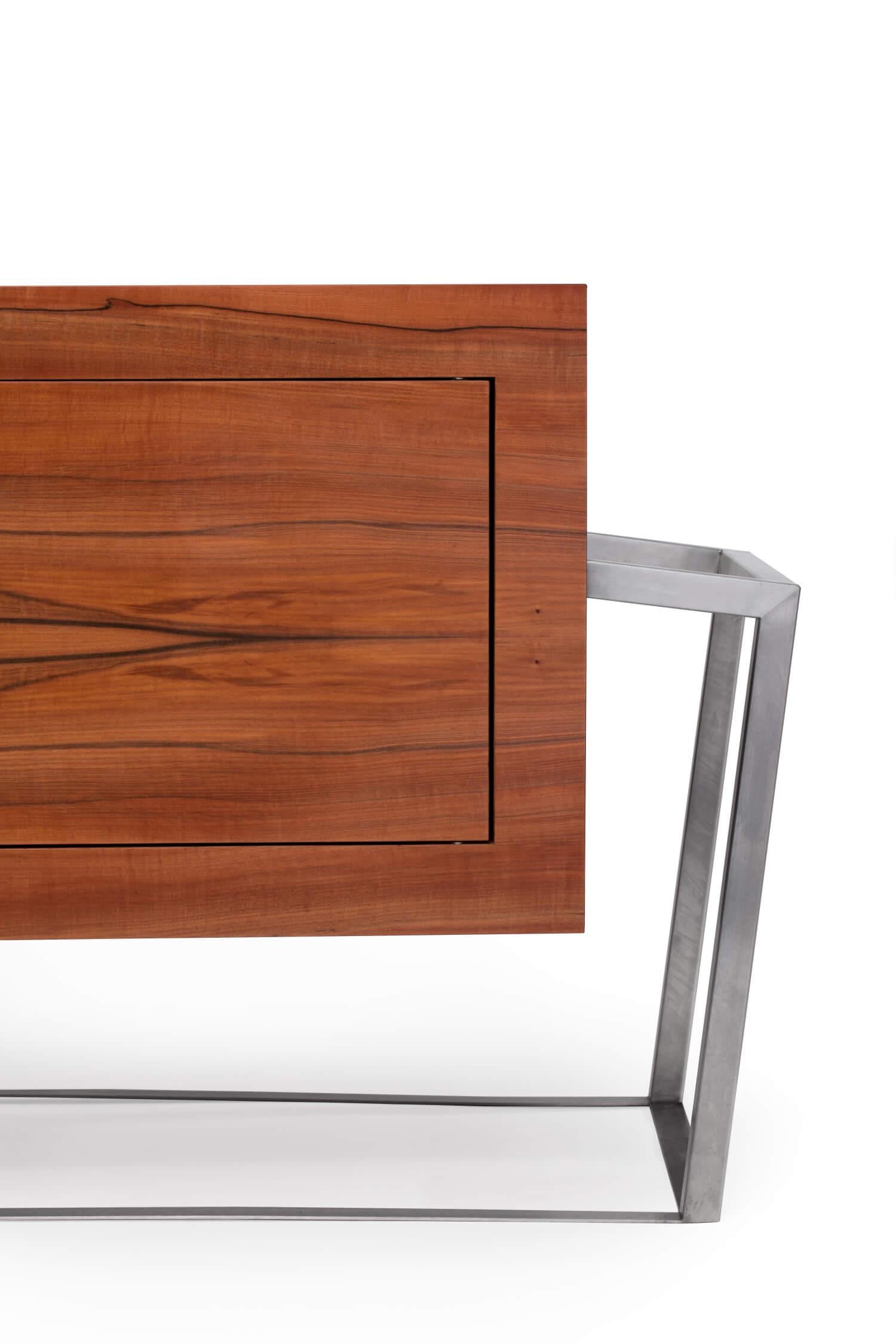 Modern Accent Credenza Sideboard in Tineo Wood and Brushed Stainless Steel In New Condition For Sale In Vila Nova Famalicão, PT