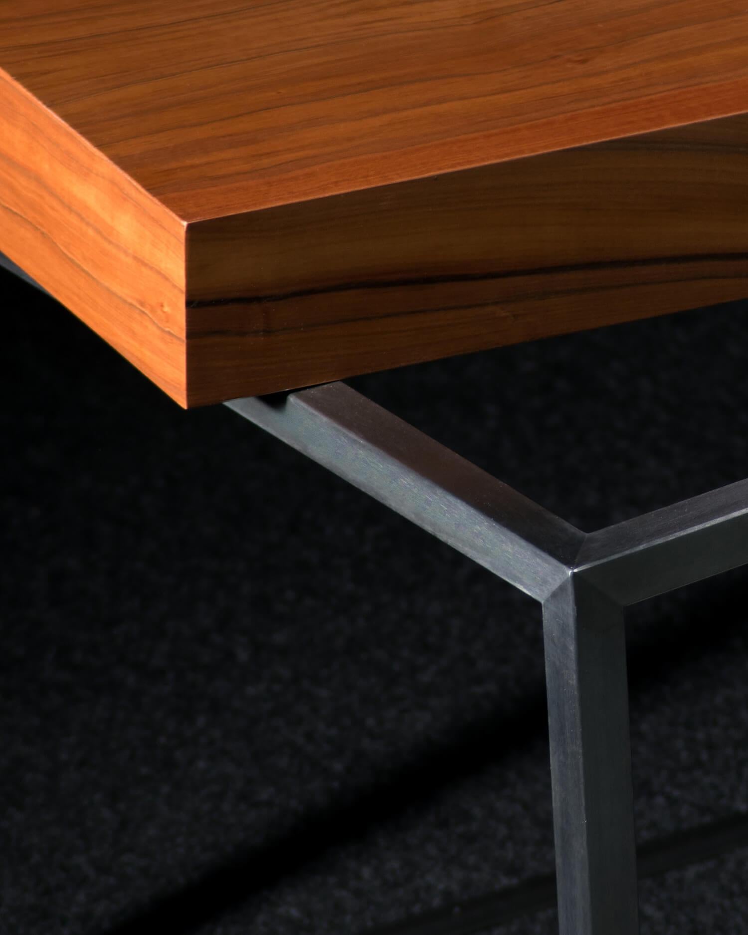 Modern Home Office Writing Executive Desk Tineo Wood & Brushed Stainless Steel For Sale 5