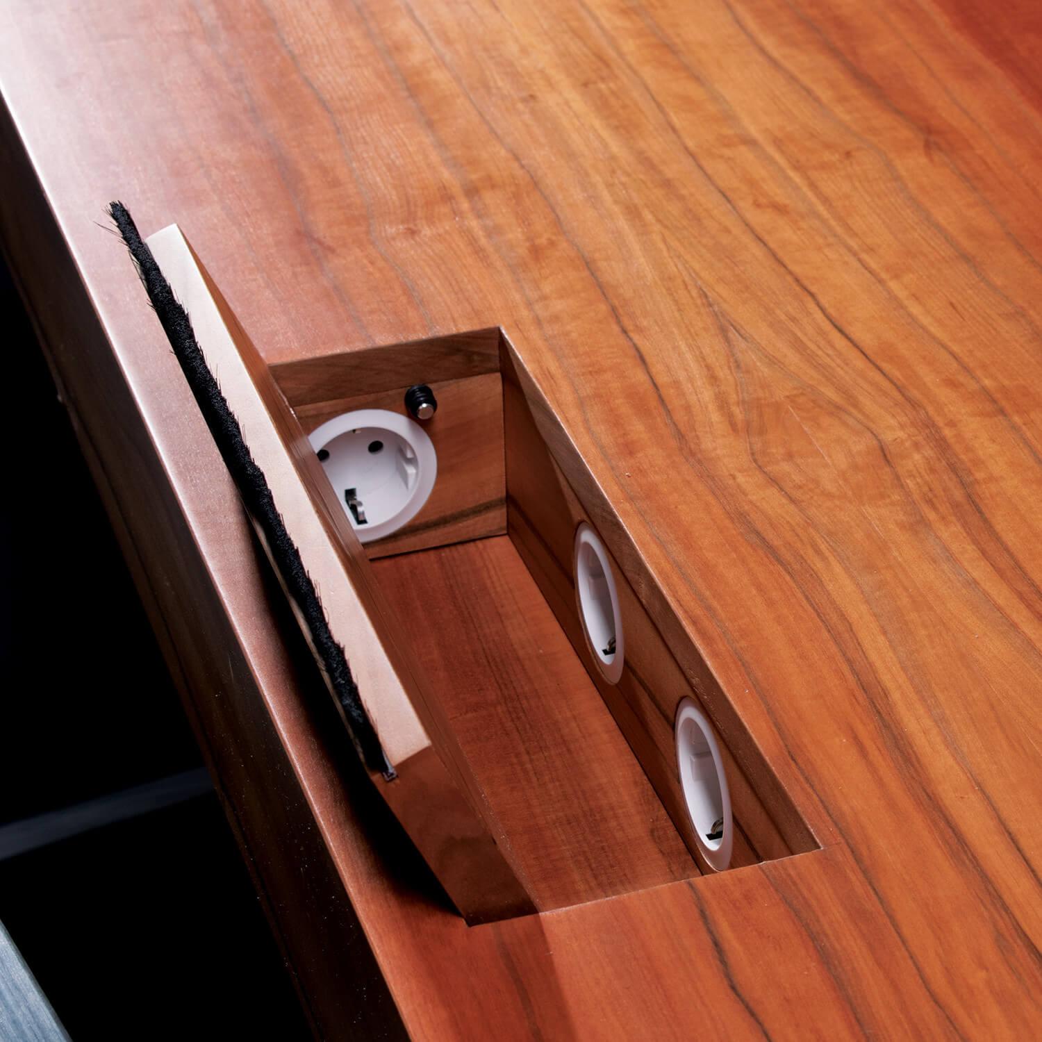 Modern Home Office Schreibtisch Tineo Holz Gebürsteter Edelstahl im Angebot 3
